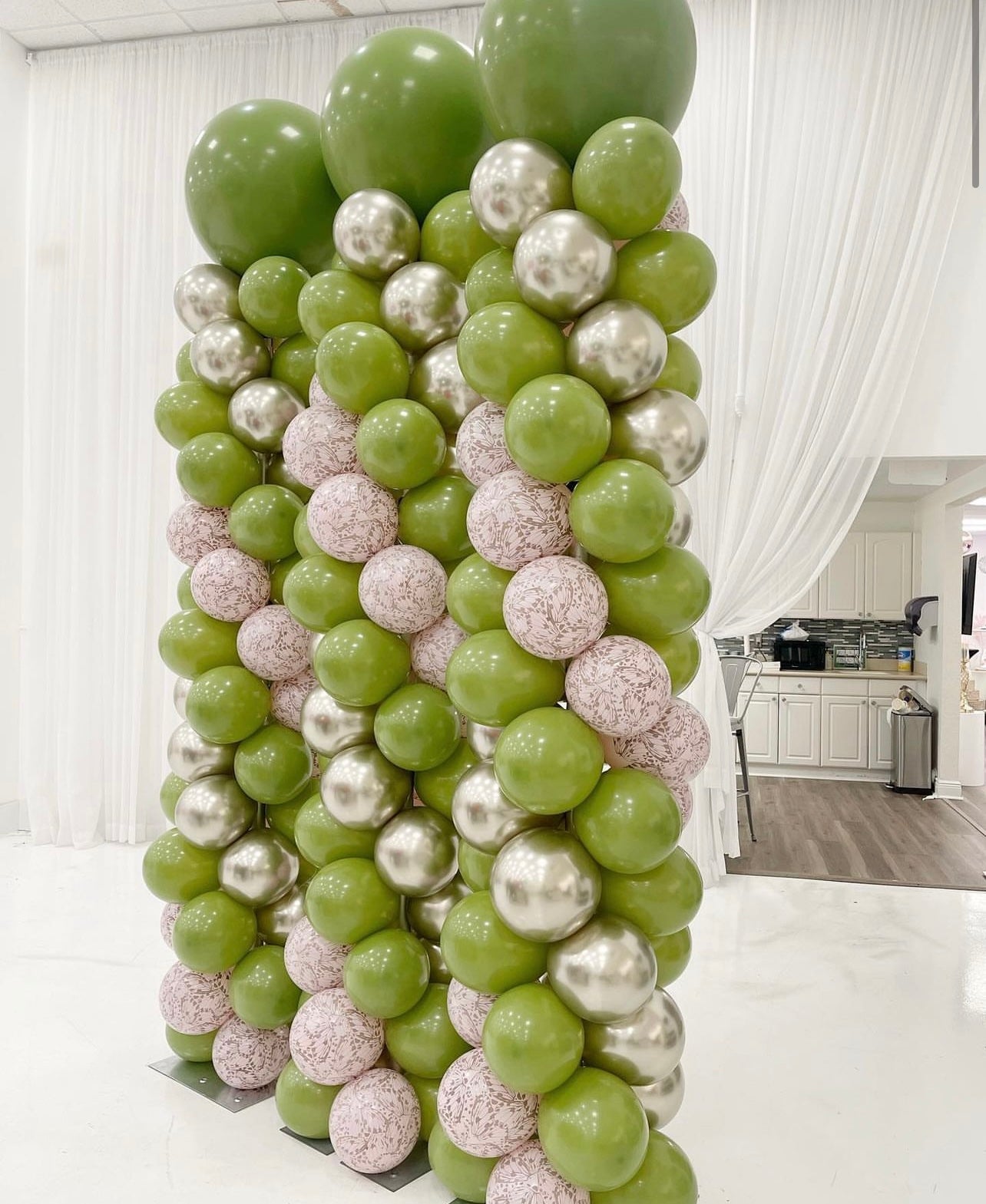 Spriral Balloon Column